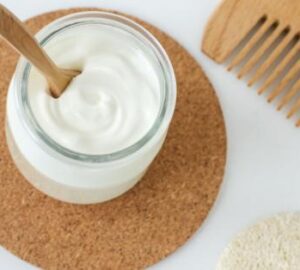 How to apply curd on hair