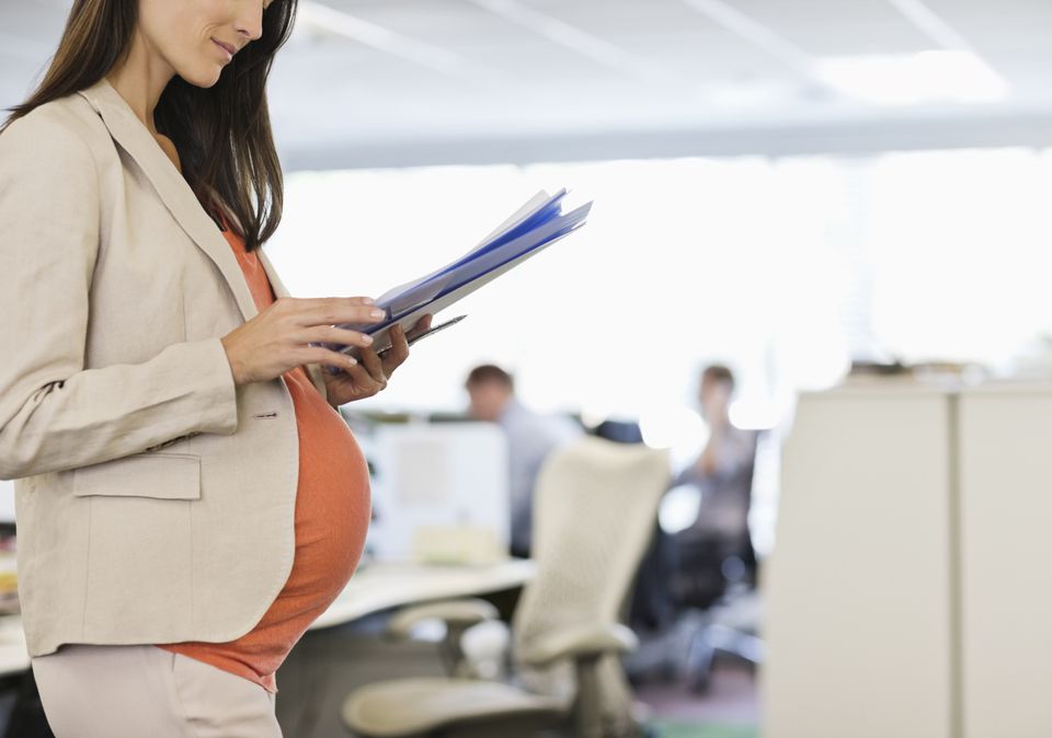 5 Tips On How To Juggle Pregnancy and Work - mamaearth.in