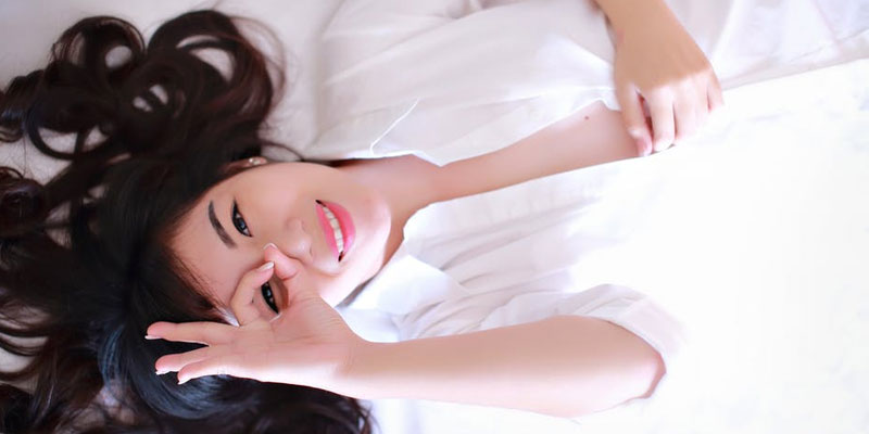 4 Easy Ways To Reduce Hair Fall Naturally!