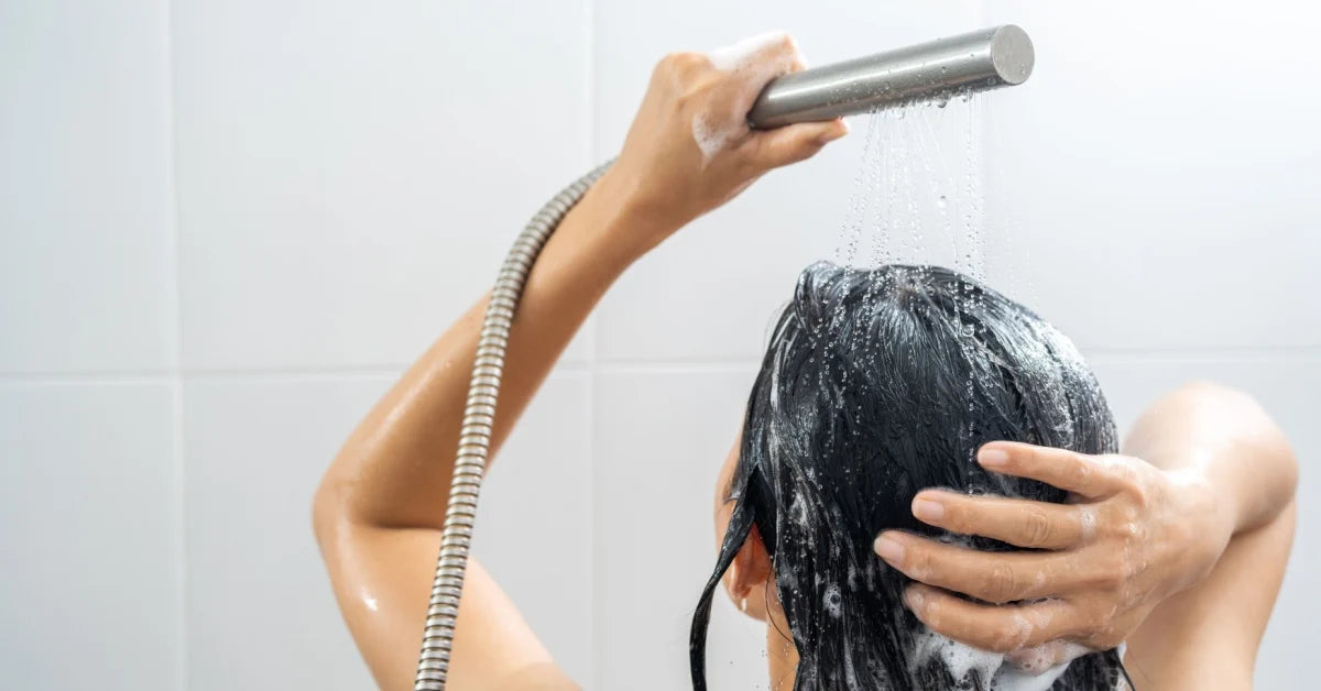Mamaearth Shampoo Reviews 2025: Onion vs. Rosemary vs. Tea Tree: Which is the Best?