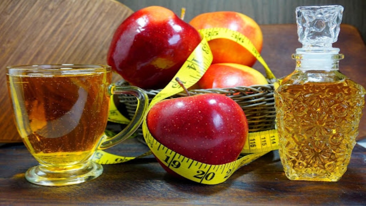 Apple Cider Vinegar Benefits for Hair - Uses, & Best Products