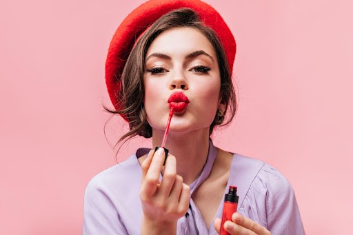 How to Choose Lipstick Color for Indian Skin? | Mamaearth