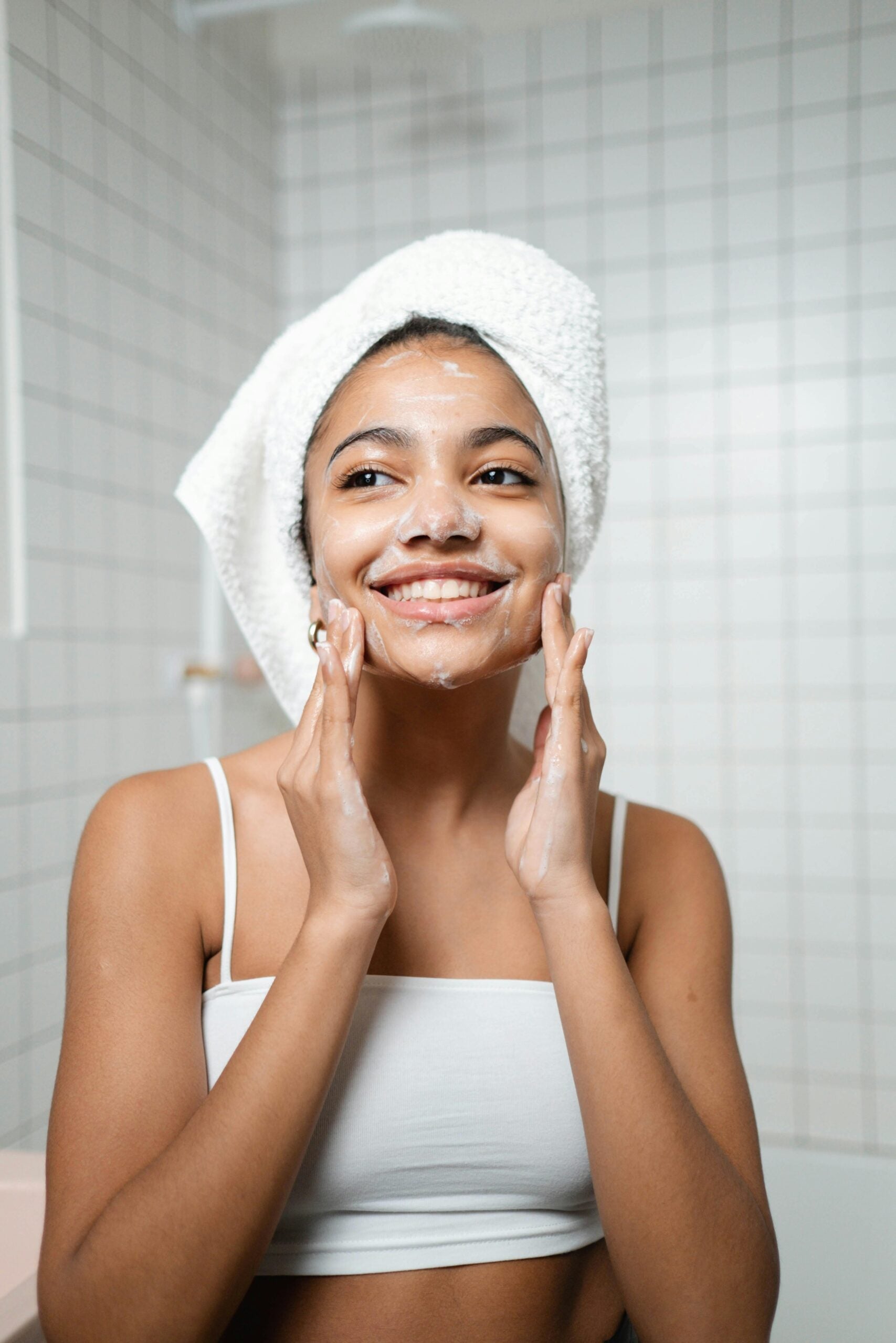 Best Face Wash in India for Oily, Dry & Combination Skin