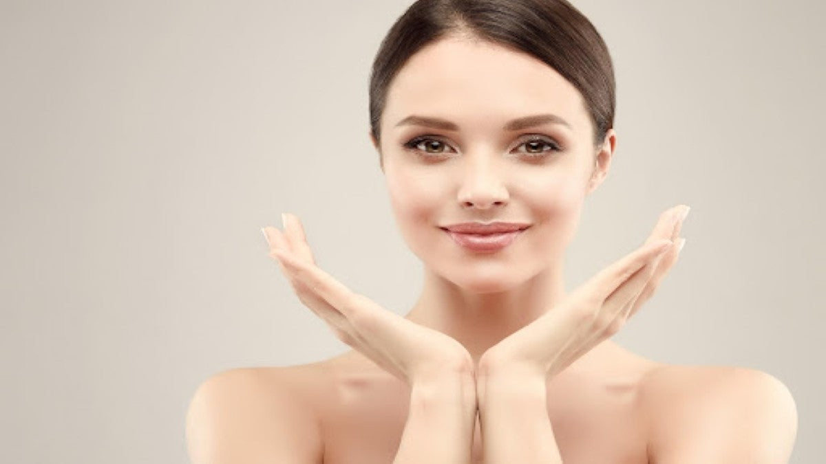 Face Skin Tightening Tips for Glowing Skin | Mamaearth Blog