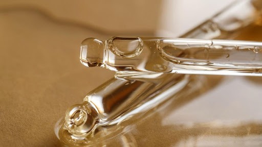 How to Apply Serum on Face? | Mamaearth