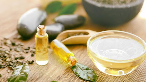 How to Use Tea Tree Oil for Acne? | Mamaearth