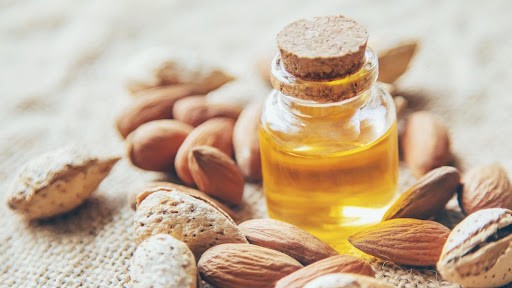 How to Use Almond Oil for Hair? | Mamaearth
