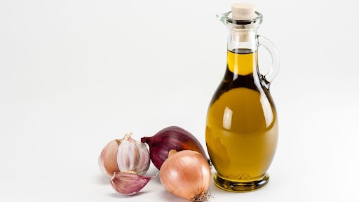 Is Onion Good for Hair Growth? | Mamaearth