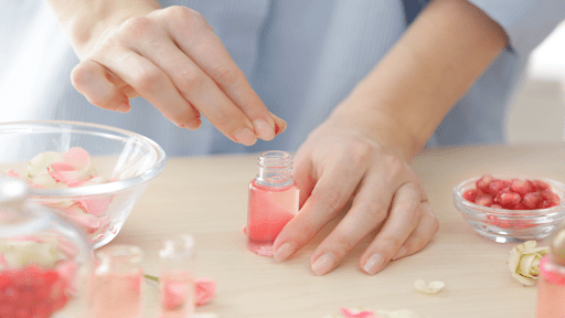 Best Rose Water for Face | Mamaearth