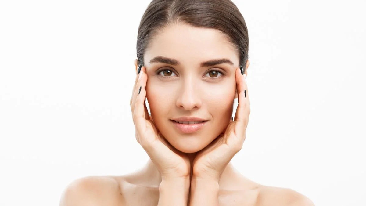 How to Get Glowing Skin Naturally? | Mamaearth