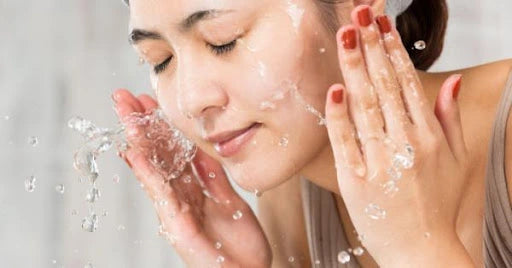 Best Sensitive Skin Face Wash in India: Buy Online!