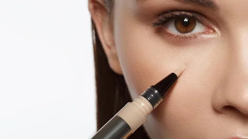 How to Use Concealer? Use Of Concealer In Makeup | Mamaearth
