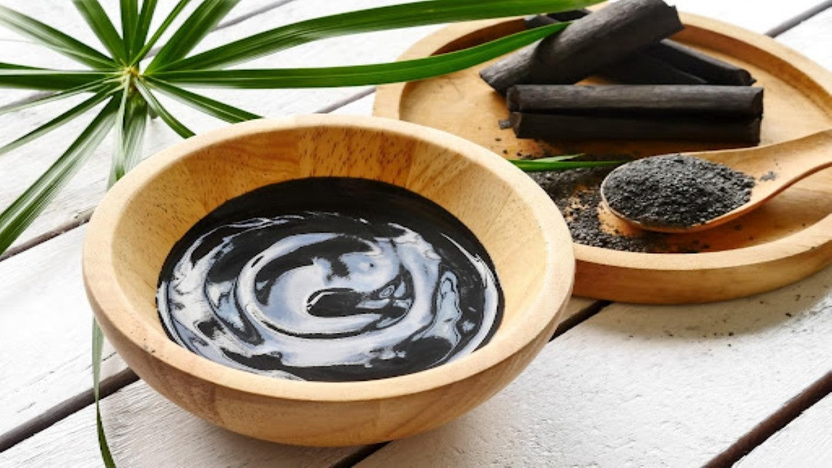 Uses & Benefits of Charcoal Face Wash for Clear and Detox Skin