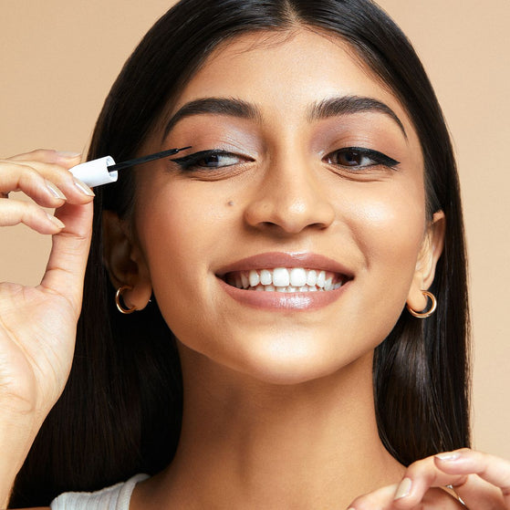Soothing Waterproof Eyeliner with Almond Oil & Castor Oil for 10 Hour Long Stay - 3.5 ml