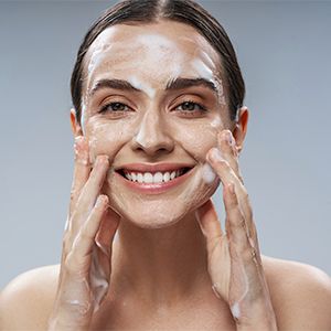 Gently Cleanses & Offers Glow