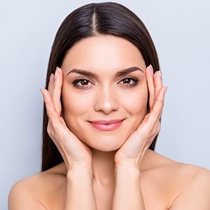 Prevents Acne Breakouts