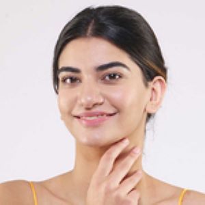 Brightens Skin
